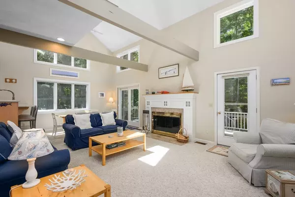 Mashpee, MA 02649,20 Holly Rd