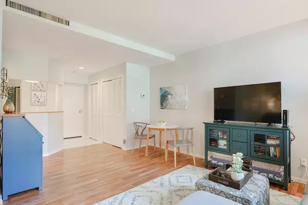 Newton, MA 02464,51 Pettee St #13