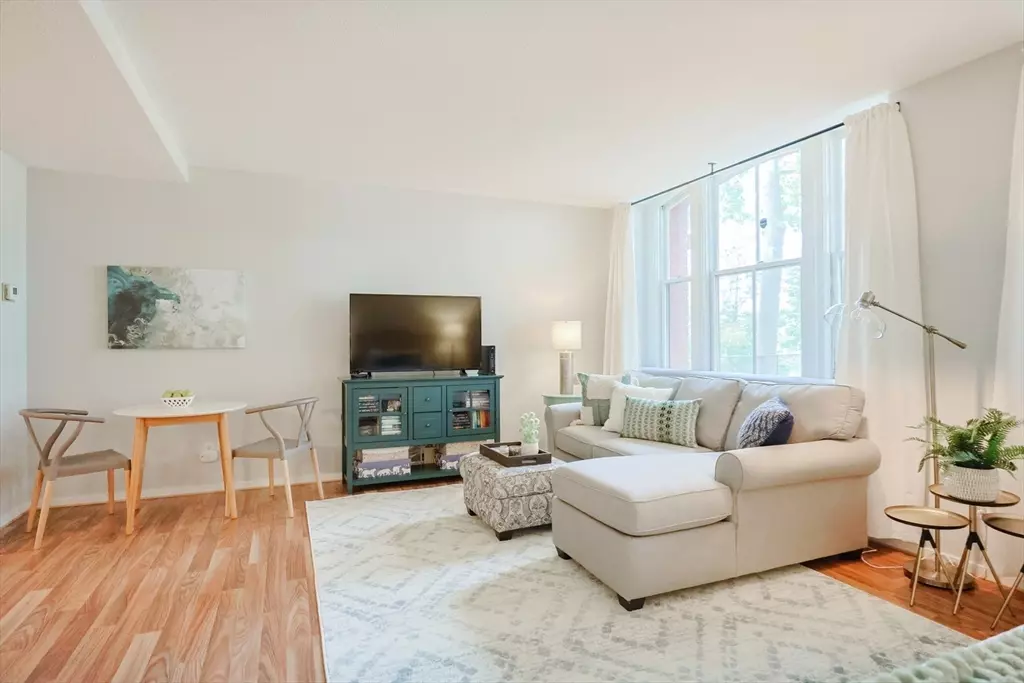 Newton, MA 02464,51 Pettee St #13