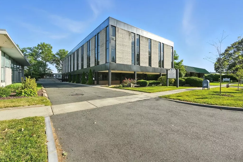 West Springfield, MA 01089,117 Park Ave