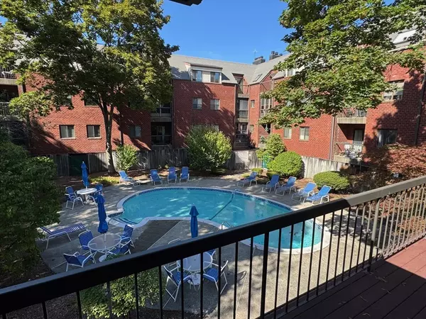 Winchester, MA 01890,62 Vine Street #62