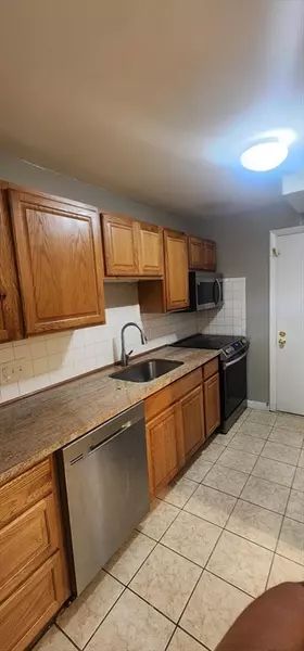 800 Governors Dr #6, Winthrop, MA 02152