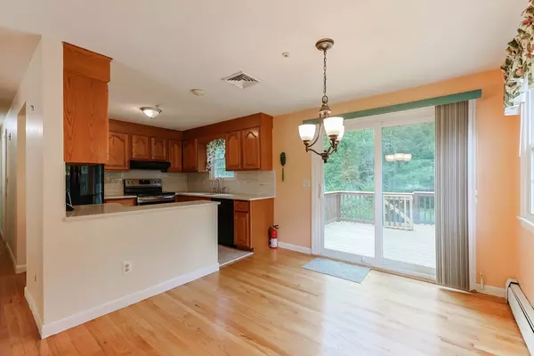 Mansfield, MA 02048,37 Oakleaf Dr