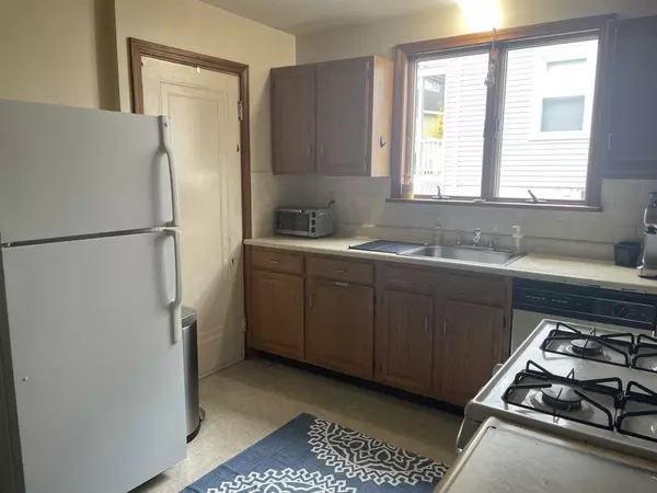 Watertown, MA 02472,137 Hillside Rd #1