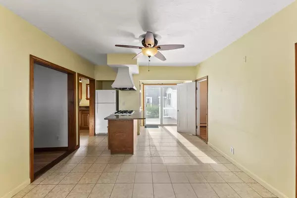 Waltham, MA 02453,99 Pine St