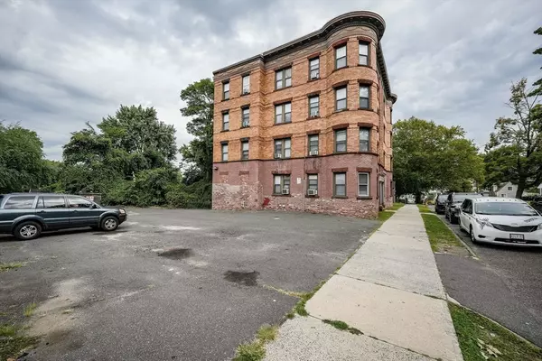 Springfield, MA 01108,92 Woodside Ter