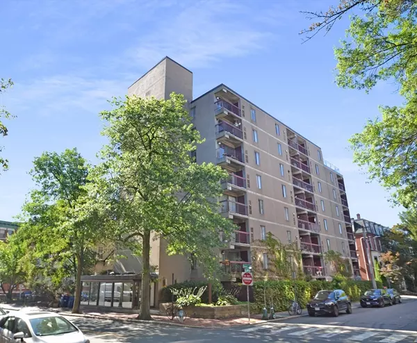 280 Harvard St #4-C, Cambridge, MA 02139