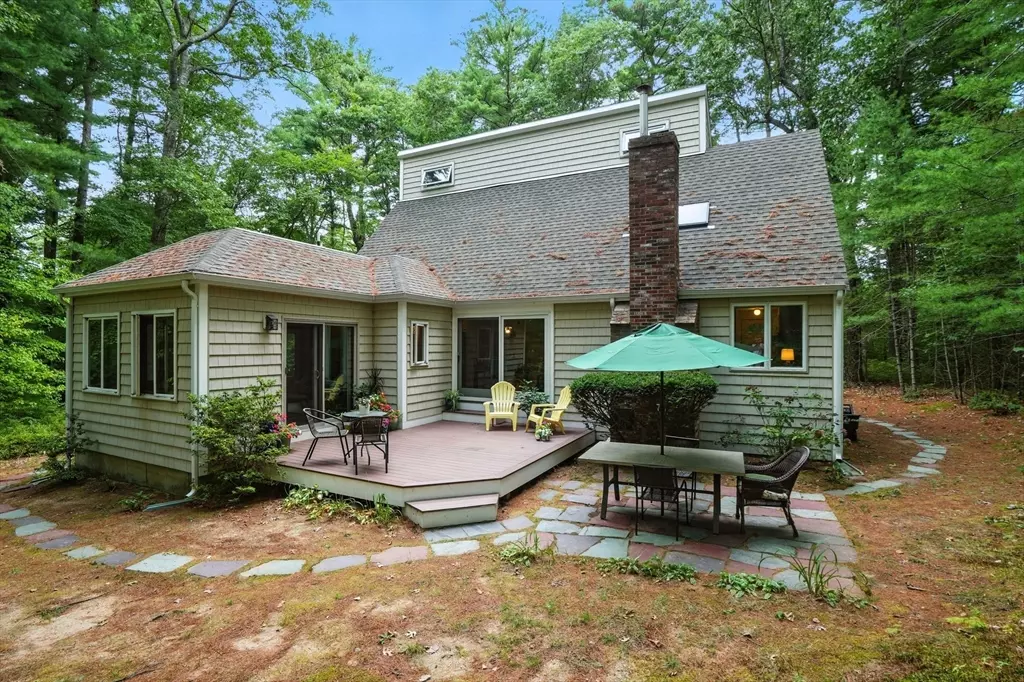 Duxbury, MA 02332,28 Pine St
