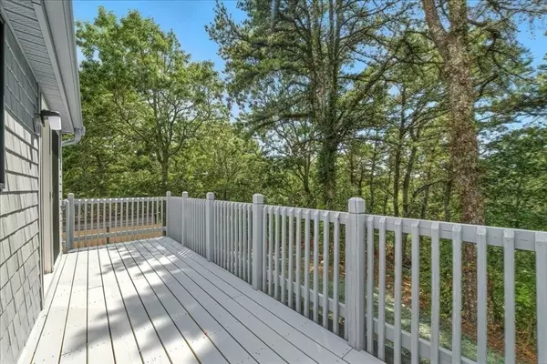 Plymouth, MA 02360,885 Long Pond Rd