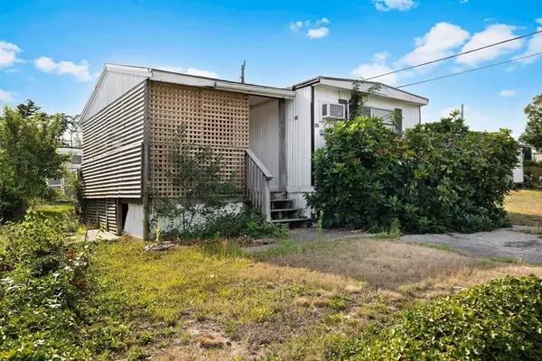 300 Nathan Ellis Hwy #50, Mashpee, MA 02649