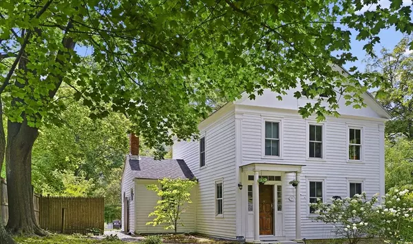 1574-1579 Pleasant St, Lee, MA 01238
