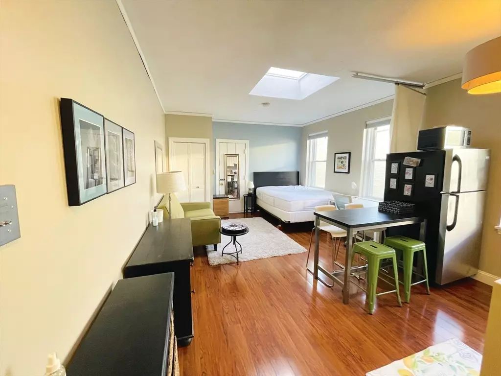 Boston, MA 02135,1411 Commonwealth Ave #504