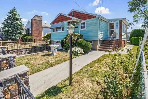 Revere, MA 02151,33 Lantern Rd