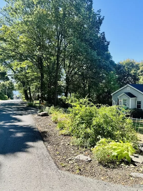 Lunenburg, MA 01462,452 Hollis Road