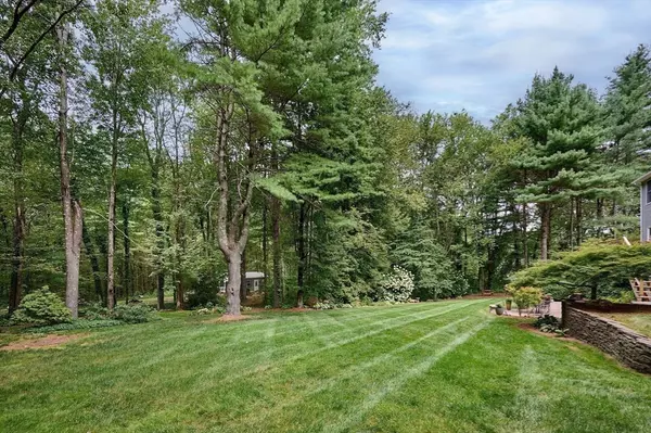 Southampton, MA 01073,128 Middle Road