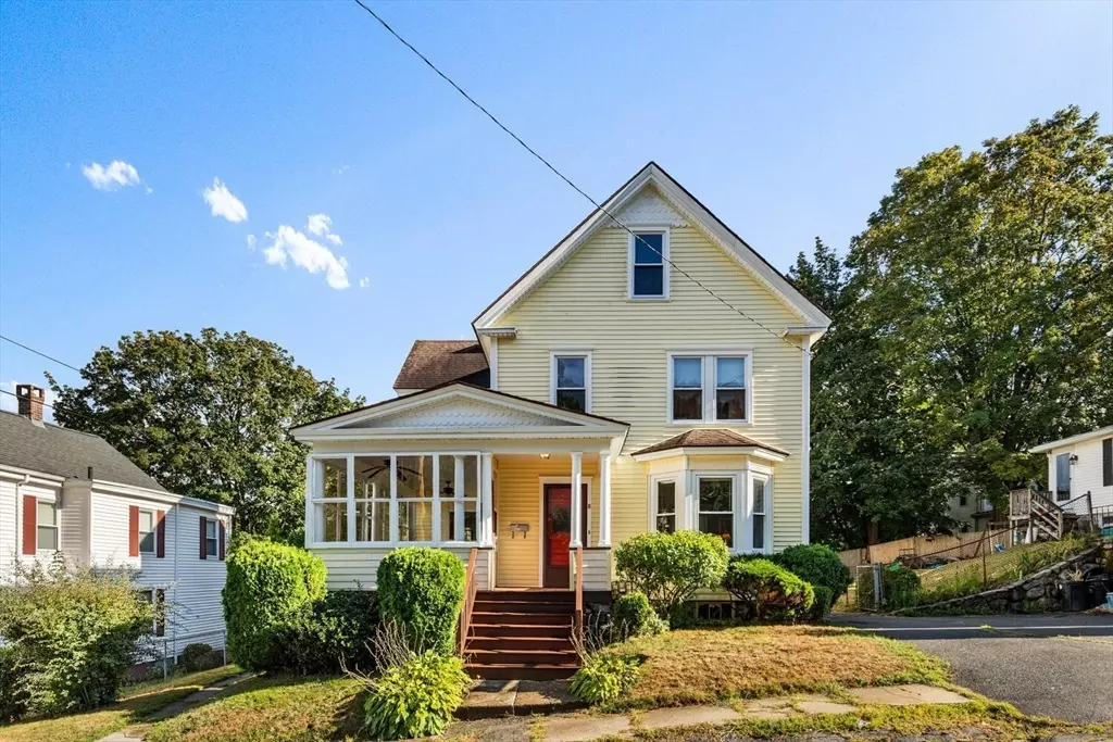 Amesbury, MA 01913,8 Greenwood St