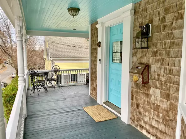 Marblehead, MA 01945,46 Prospect St #2