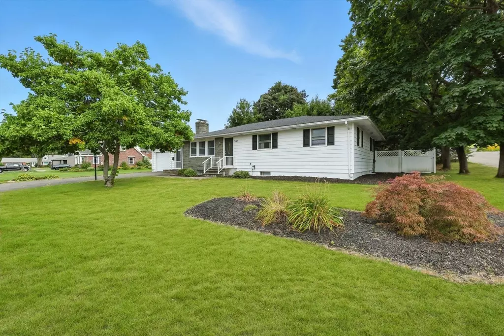 Ludlow, MA 01056,532 Winsor St