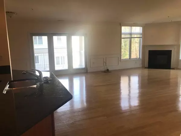 Sudbury, MA 01776,10 Northwood Dr #202