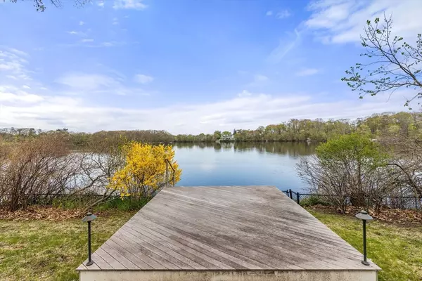 Arlington, MA 02474,37 Beverly Rd