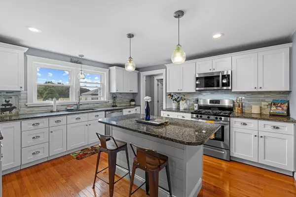 308 Old Warren Rd, Swansea, MA 02777
