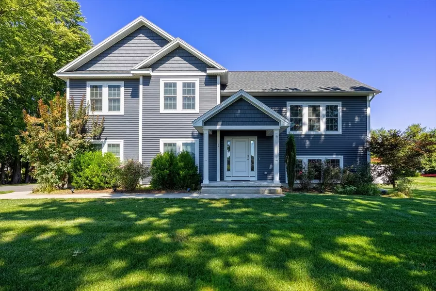 28 River Lodge Rd, South Hadley, MA 01075