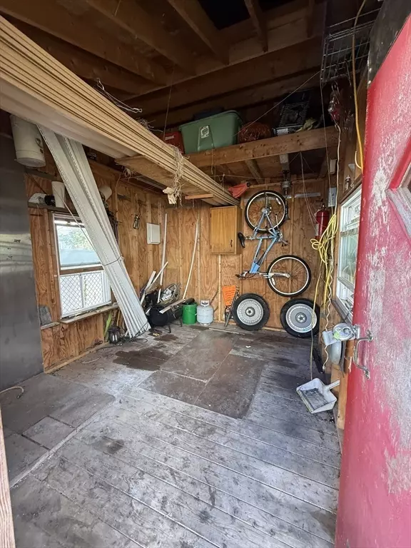 Lynn, MA 01905,33-35 Southside Ave