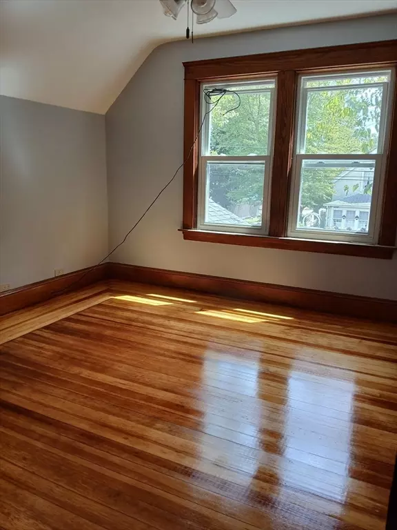Seekonk, MA 02771,112 Ledge Rd #2