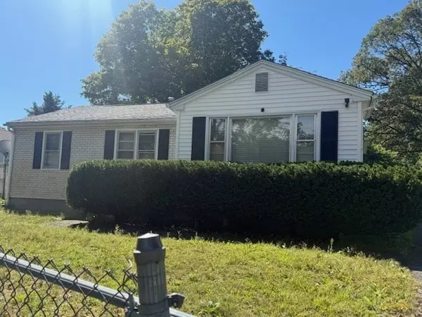 Springfield, MA 01109,74 Leatherleaf Dr