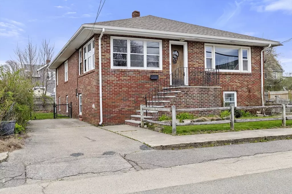 Hull, MA 02045,41 J St #1