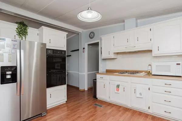Raynham, MA 02767,2 Anna Street