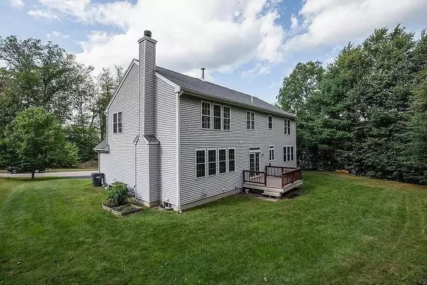 Grafton, MA 01560,3 Lilac Lane