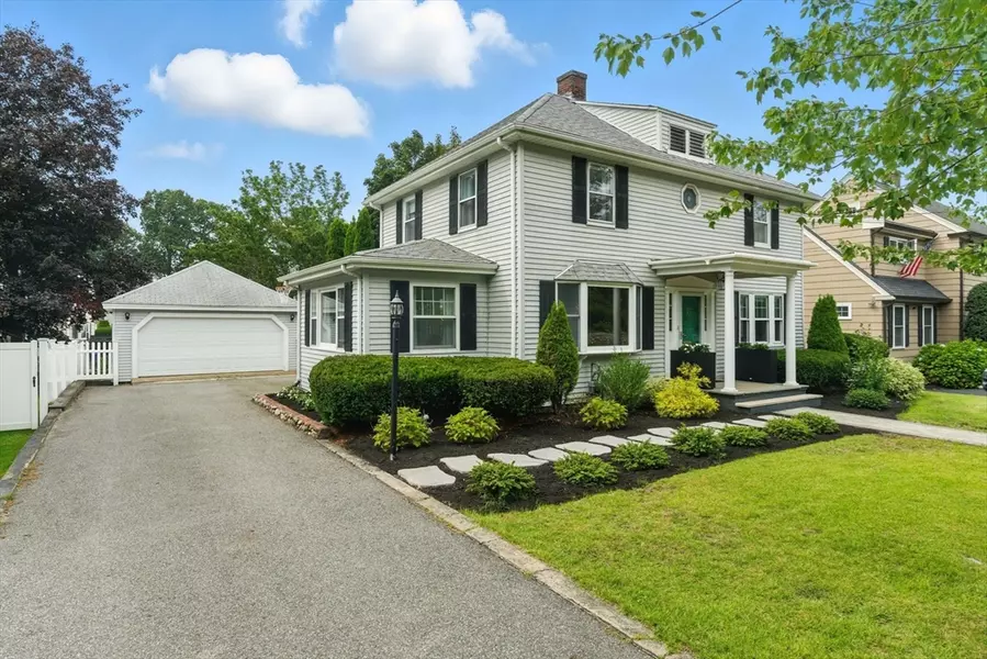 9 Rustic Rd, Stoneham, MA 02180