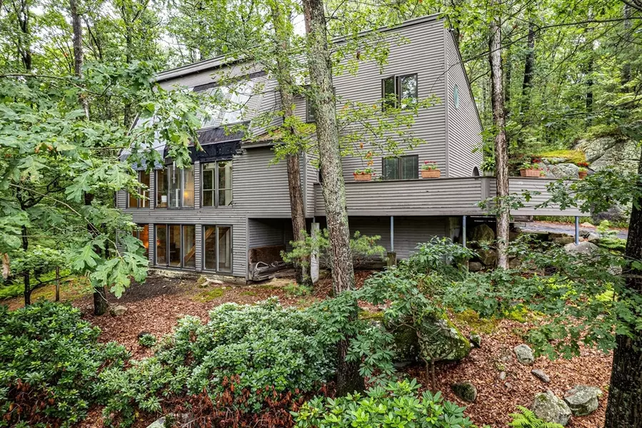 26 Fowler St, Upton, MA 01568