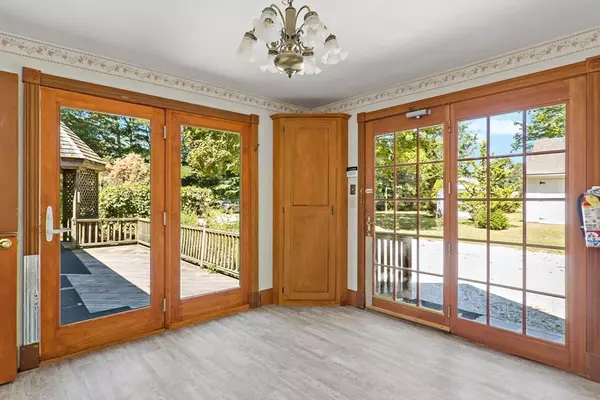 Barnstable, MA 02635,426 Old Post