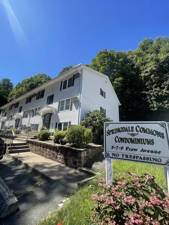 Holyoke, MA 01040,9 Prew Ave #4A