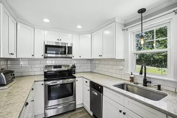Weymouth, MA 02190,63 Forest St