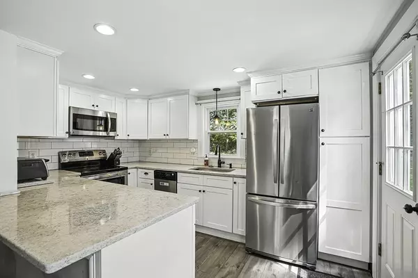 Weymouth, MA 02190,63 Forest St