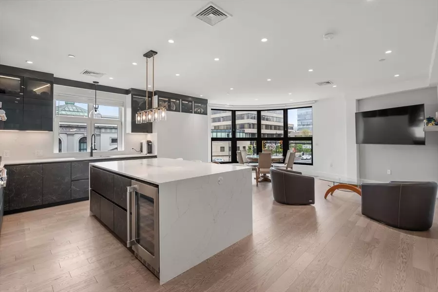 69 Walnut #4/5, Brookline, MA 02445