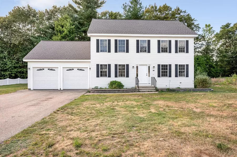 44 Shakespeare St, Tyngsborough, MA 01879