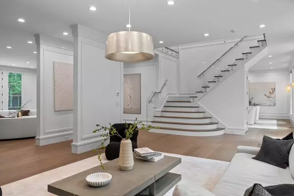 Brookline, MA 02467,138 Woodland Road