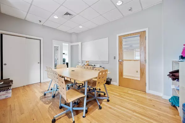 Boston, MA 02135,319 Washington St. #2