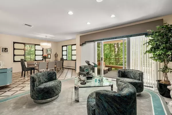 Boston, MA 02467,228 Allandale Rd #1B