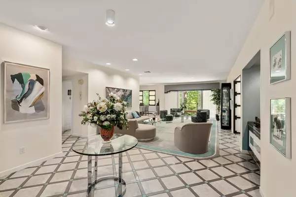 Boston, MA 02467,228 Allandale Rd #1B