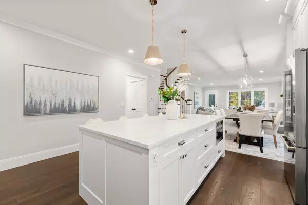 Natick, MA 01760,16 Wayside Court