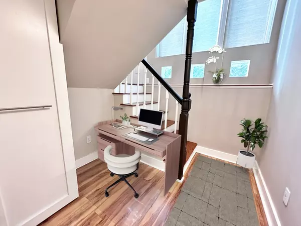 Boston, MA 02128,99 Cottage St #B