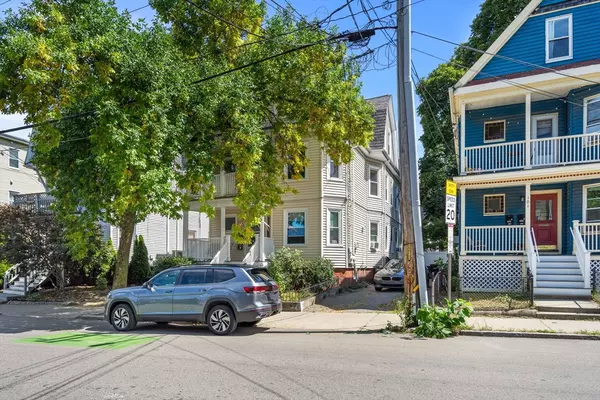 Somerville, MA 02144,103 Willow Ave #2