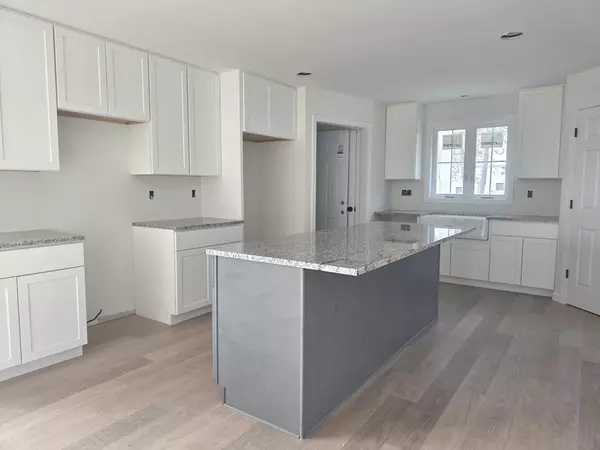 Douglas, MA 01516,38 Hemlock Street