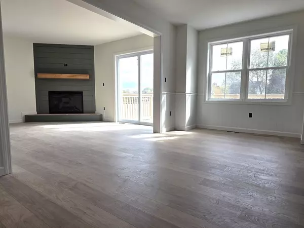 Douglas, MA 01516,38 Hemlock Street