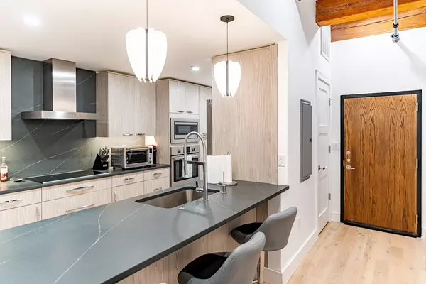 Boston, MA 02210,33 Sleeper #409